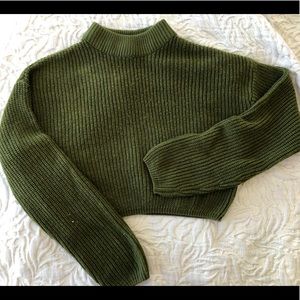 H&M Cropped Turtleneck Sweater